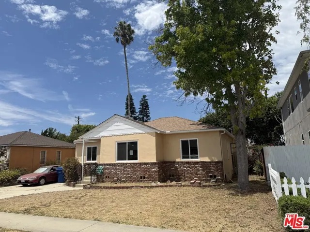 5577 W 82nd Street, Los Angeles, California 90045