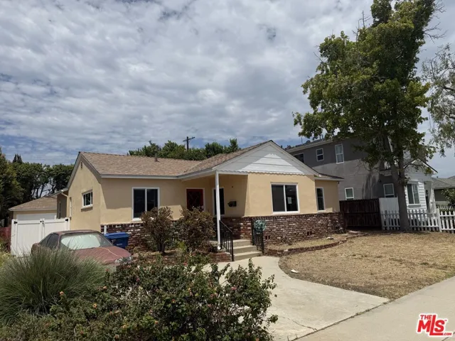 5577 W 82nd Street, Los Angeles, California 90045