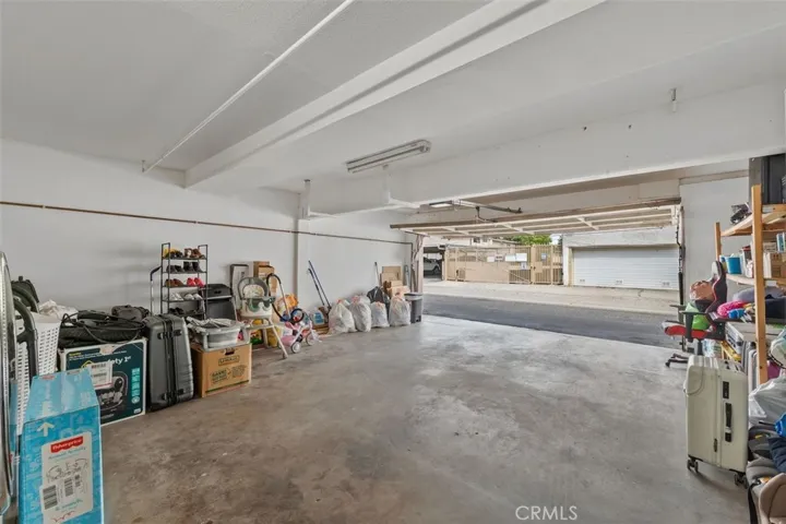 18415 Collins, Tarzana, California 91356