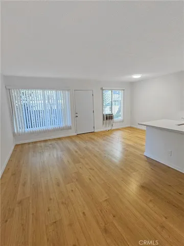 Good size living room/dining room
