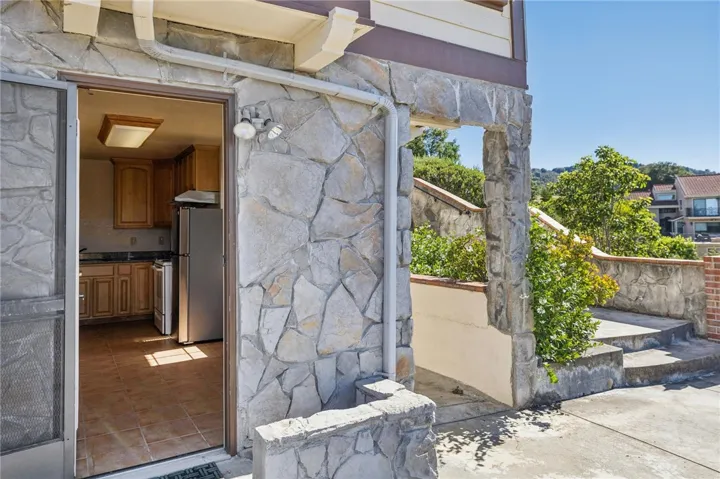 27220 Carrington, Los Altos, California 94022