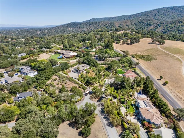 27220 Carrington, Los Altos, California 94022