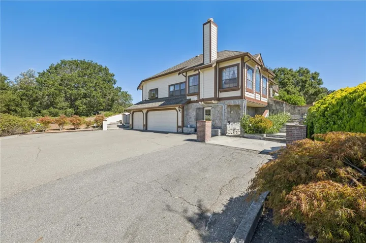 27220 Carrington, Los Altos, California 94022