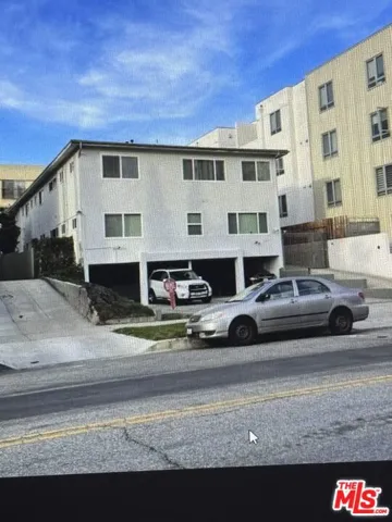 4817 Oakwood Avenue, Los Angeles, California 90004