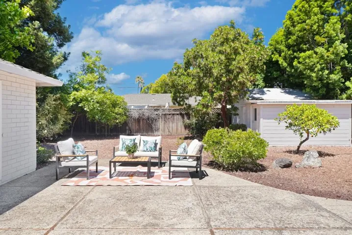 136 Eldora Drive, Mountain View, California 94041