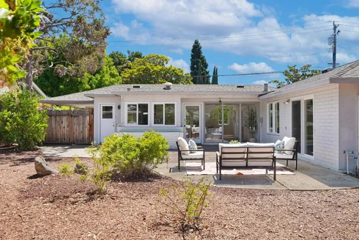 136 Eldora Drive, Mountain View, California 94041