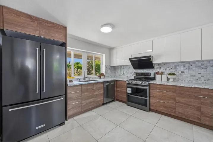 136 Eldora Drive, Mountain View, California 94041