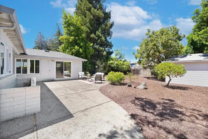 136 Eldora Drive, Mountain View, California 94041