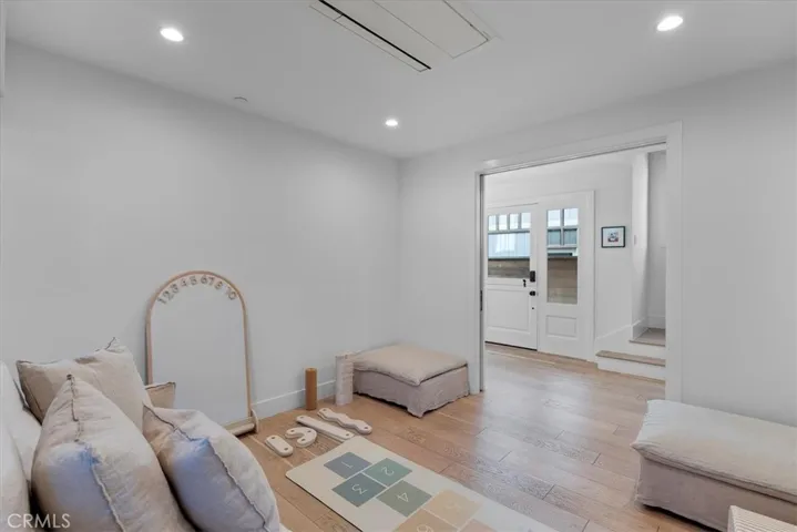441 34th Street, Manhattan Beach, California 90266
