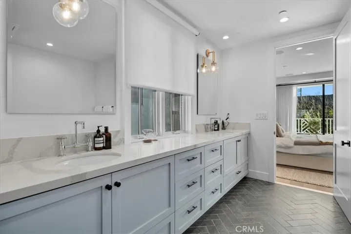 441 34th Street, Manhattan Beach, California 90266