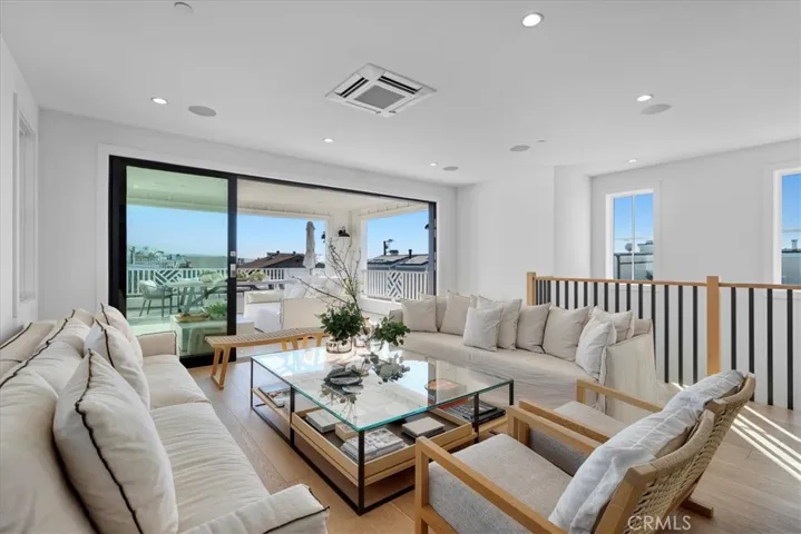 441 34th Street, Manhattan Beach, California 90266