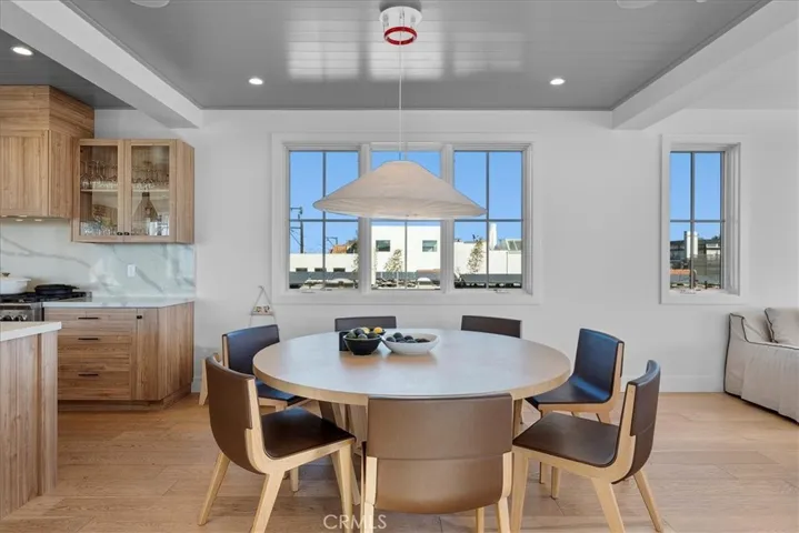 441 34th Street, Manhattan Beach, California 90266