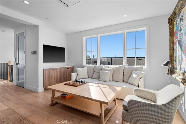 441 34th Street, Manhattan Beach, California 90266