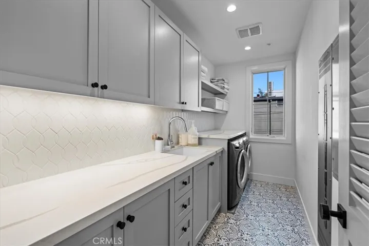 441 34th Street, Manhattan Beach, California 90266