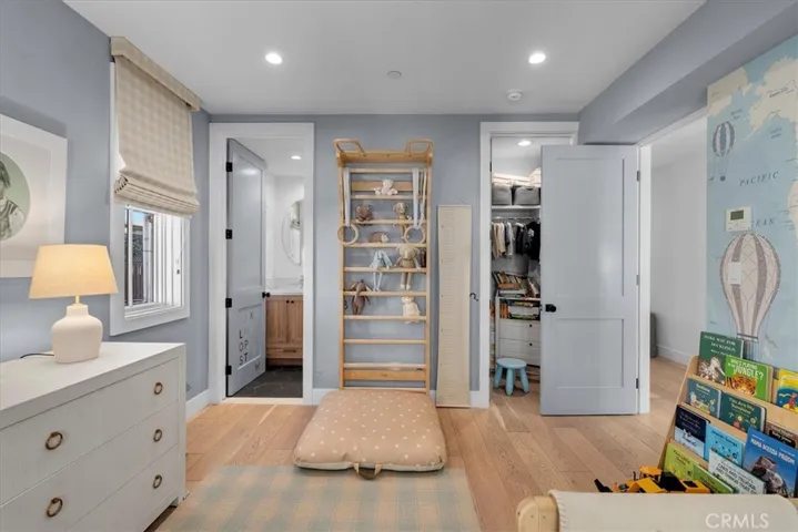 441 34th Street, Manhattan Beach, California 90266