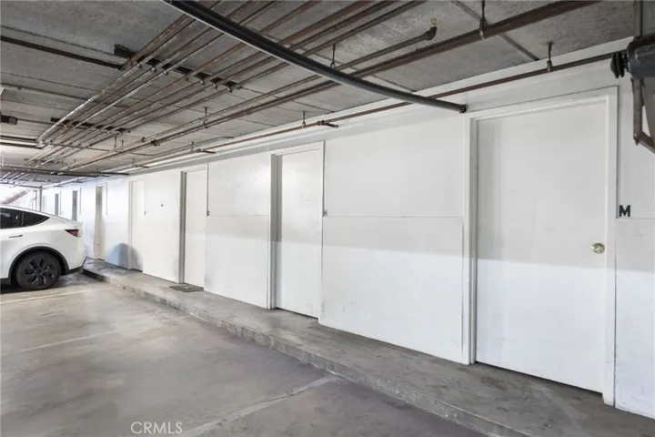333 Riverdale Drive 15, Glendale, California 91204
