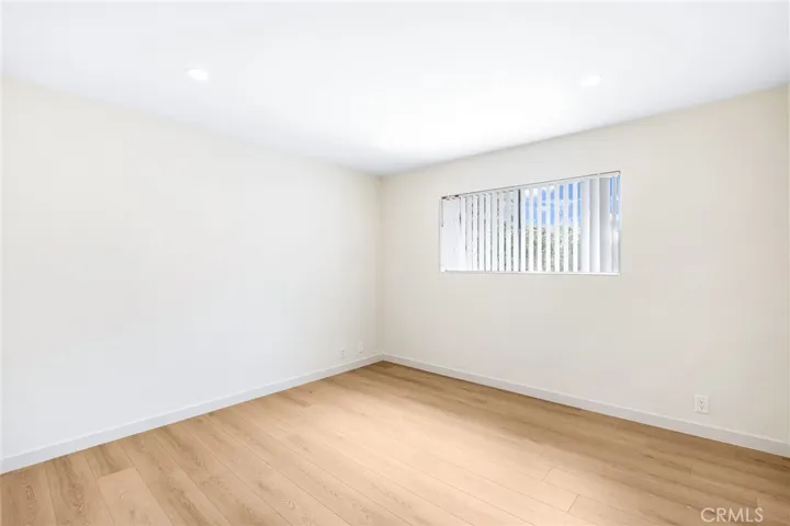 333 Riverdale Drive 15, Glendale, California 91204