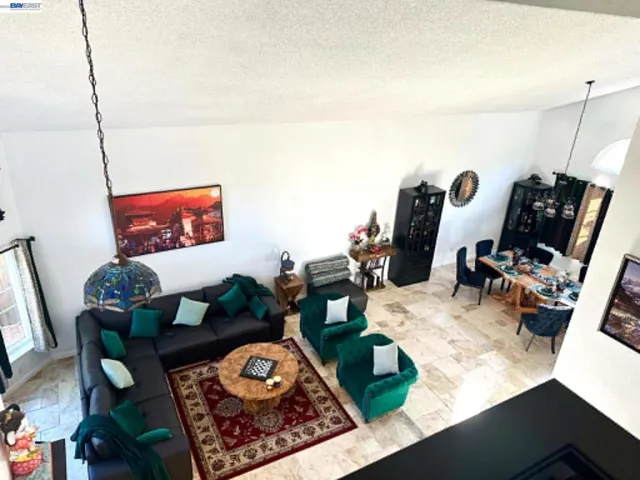 5182 Coach, Richmond, California 94803-9999