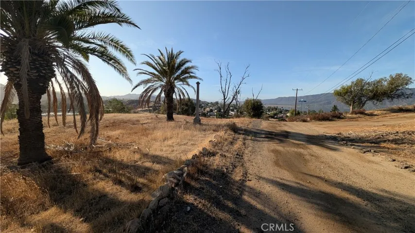 2 Hill Avenue, Lake Elsinore, California 92530