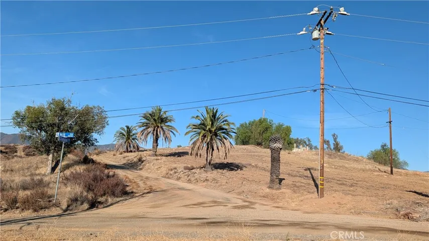 2 Hill Avenue, Lake Elsinore, California 92530