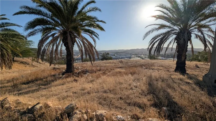 2 Hill Avenue, Lake Elsinore, California 92530