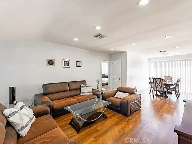 5805 Bucknell Avenue, North Hollywood, California 91607