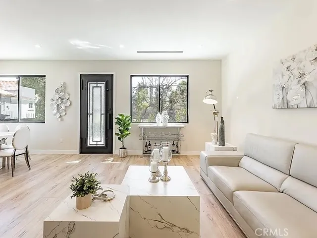 5805 Bucknell Avenue, North Hollywood, California 91607