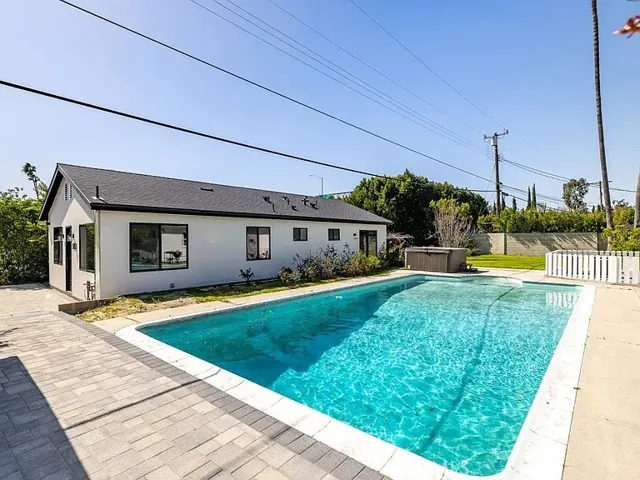 5805 Bucknell Avenue, North Hollywood, California 91607