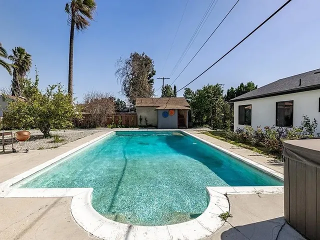 5805 Bucknell Avenue, North Hollywood, California 91607