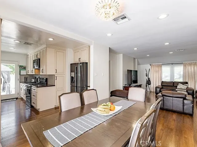 5805 Bucknell Avenue, North Hollywood, California 91607