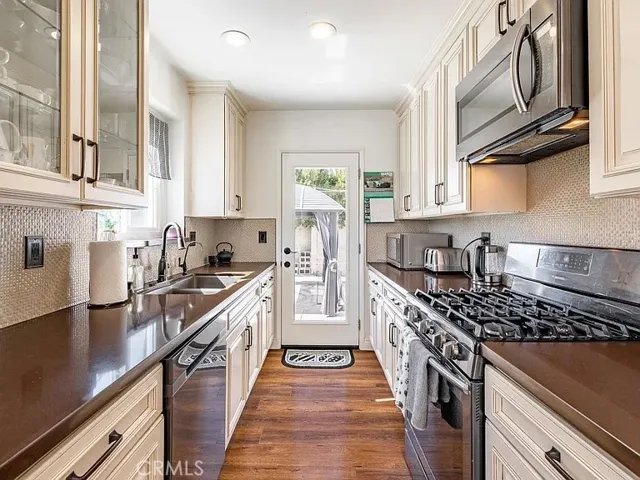 5805 Bucknell Avenue, North Hollywood, California 91607