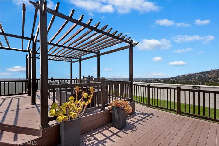 7250 Franklin Avenue 506, Los Angeles, California 90046
