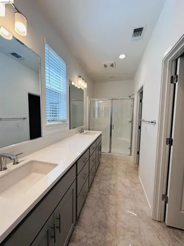 2590 2490 Garden Farms Ave., Lathrop, California 95330