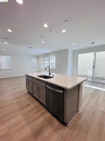 2590 2490 Garden Farms Ave., Lathrop, California 95330