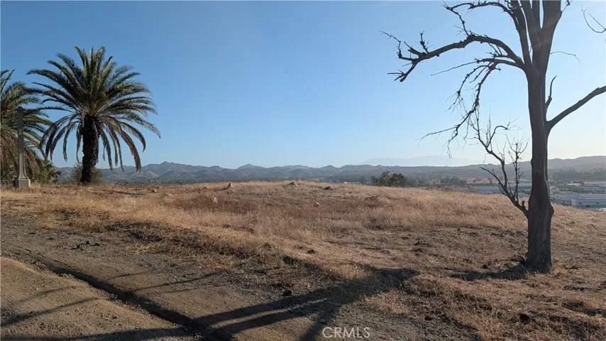 1 Hill Avenue, Lake Elsinore, California 92530