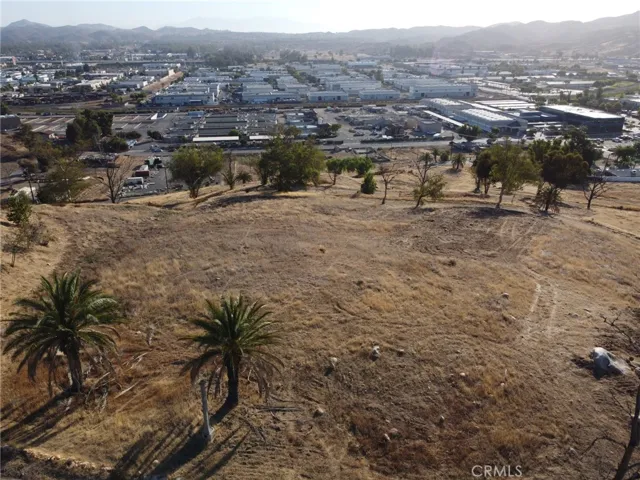 1 Hill Avenue, Lake Elsinore, California 92530