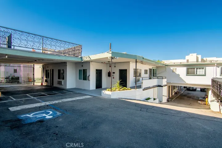 2025 W 3rd Street, Los Angeles, California 90057
