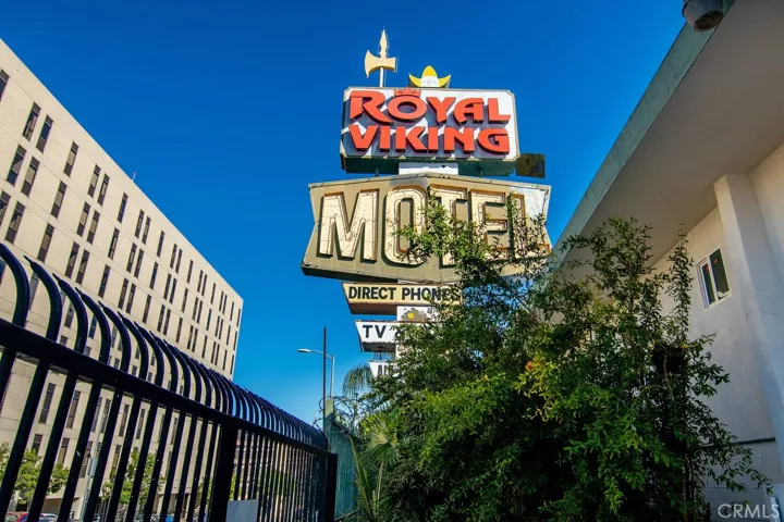 2025 W 3rd Street, Los Angeles, California 90057