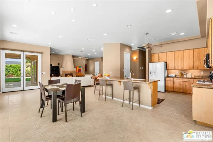 227 N Luring Drive, Palm Springs, California 92262