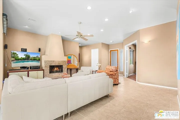 227 N Luring Drive, Palm Springs, California 92262