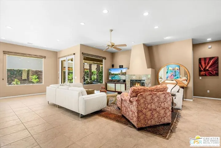 227 N Luring Drive, Palm Springs, California 92262