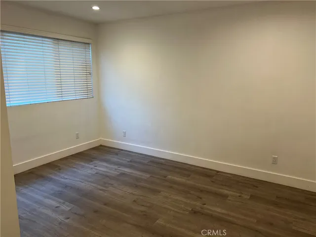 1168 W 38th 1170 1/2, Los Angeles, California 90037