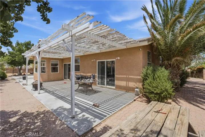 26475 Horizon, Apple Valley, California 92308