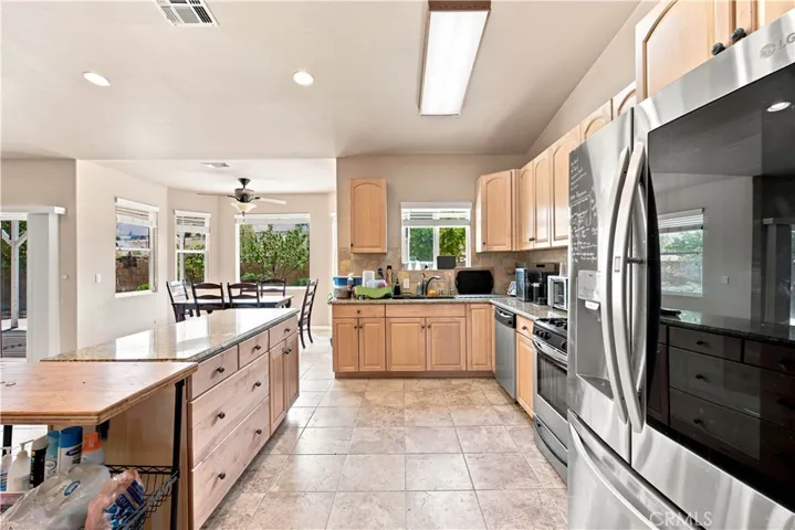 26475 Horizon, Apple Valley, California 92308
