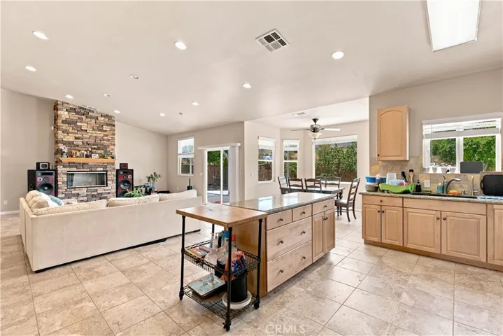 26475 Horizon, Apple Valley, California 92308