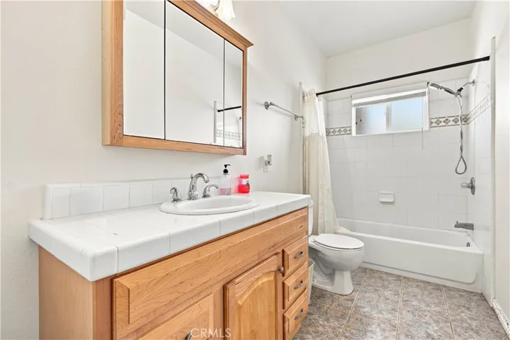 26475 Horizon, Apple Valley, California 92308