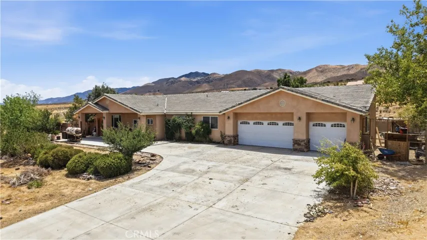 26475 Horizon, Apple Valley, California 92308