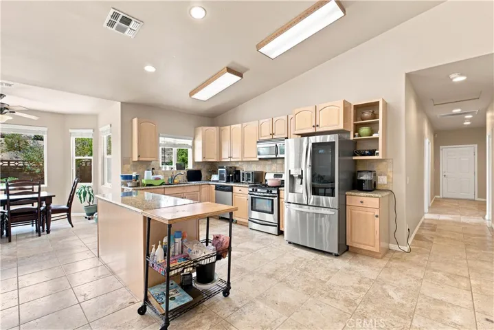 26475 Horizon, Apple Valley, California 92308