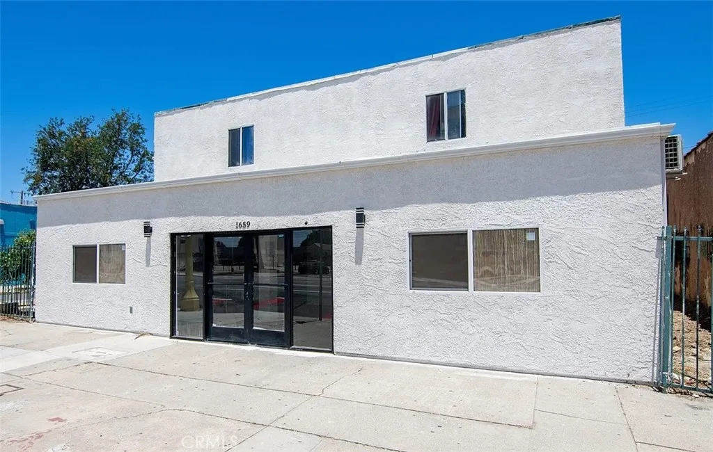 1659 W Florence Ave