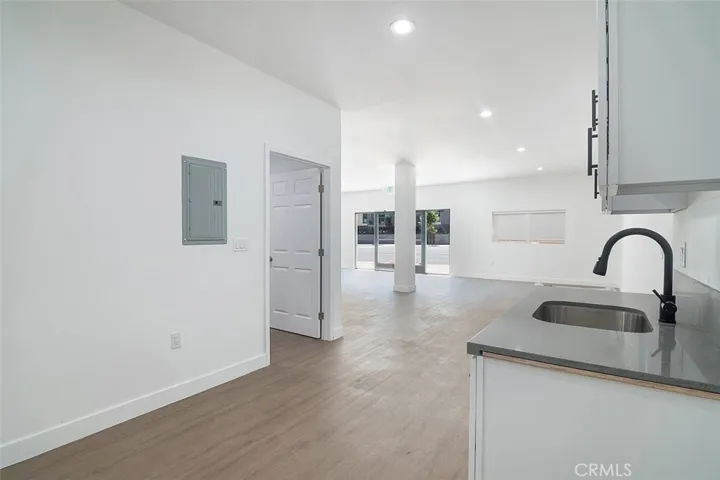 1659 W Florence Avenue, Los Angeles, California 90047